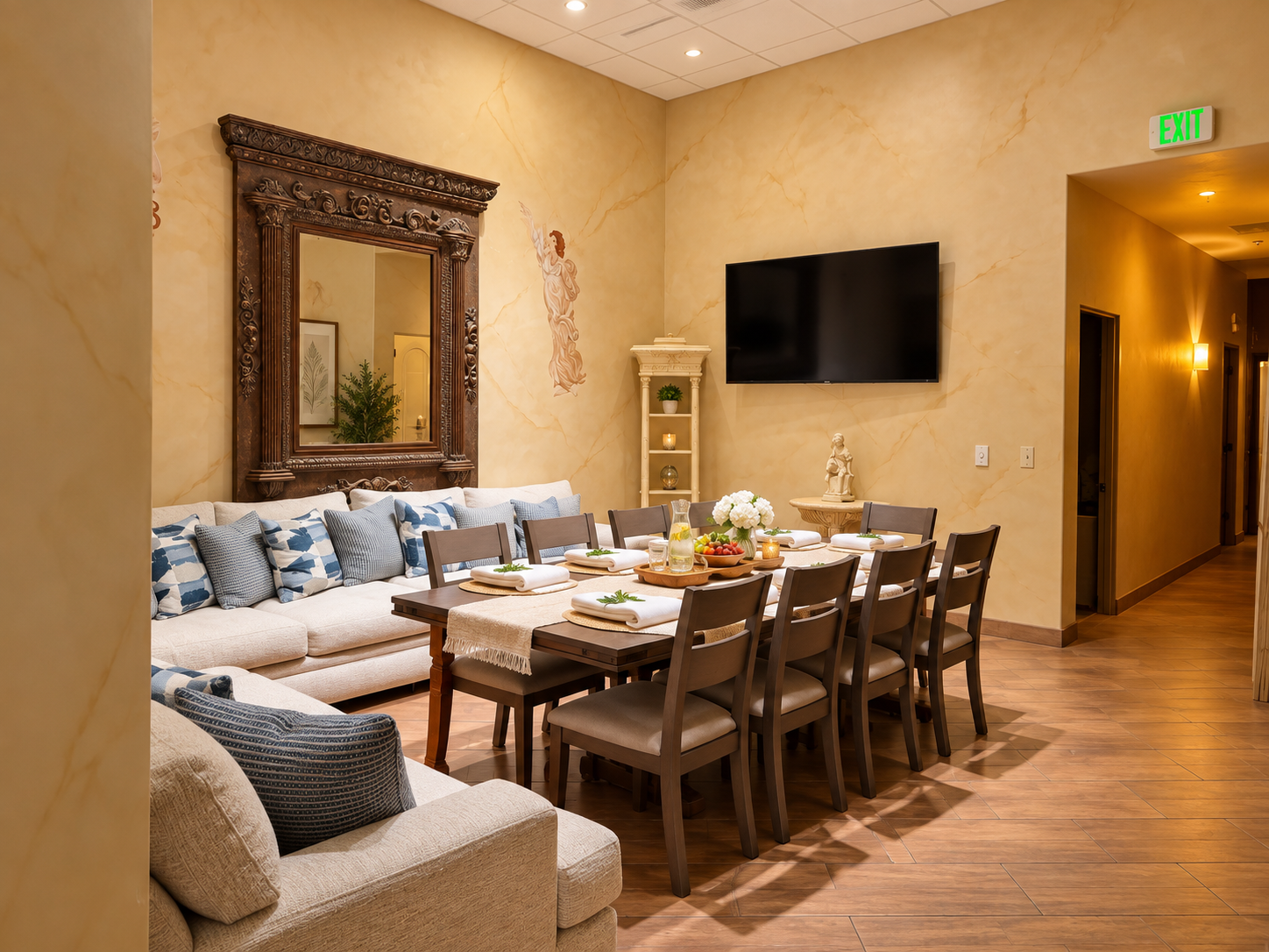 Dolce Vita - Day Spa In Granite Bay, Ca Elegant Dining Area With Seating